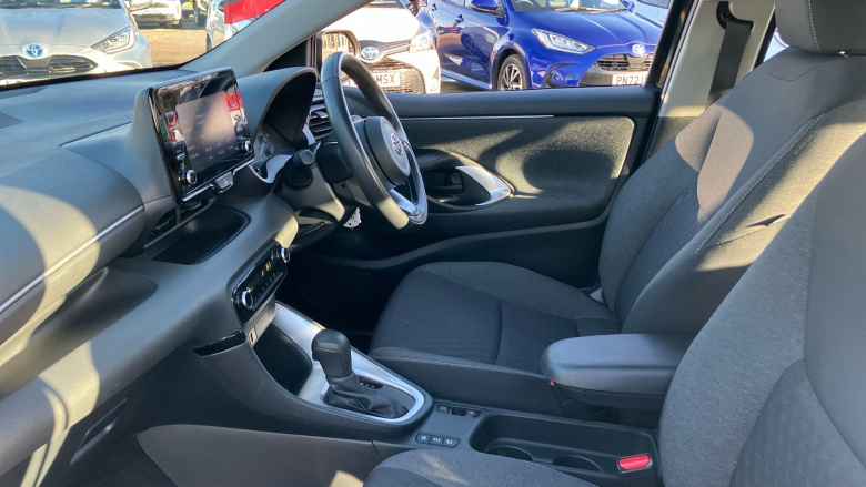 Toyota Yaris 1.5 Hybrid Icon 5dr CVT Hybrid Hatchback